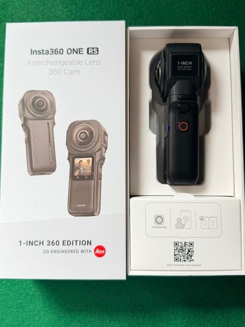 Sprzedam  kamerę INSTA 360 ONE RS 1 INCH 360 -zestaw