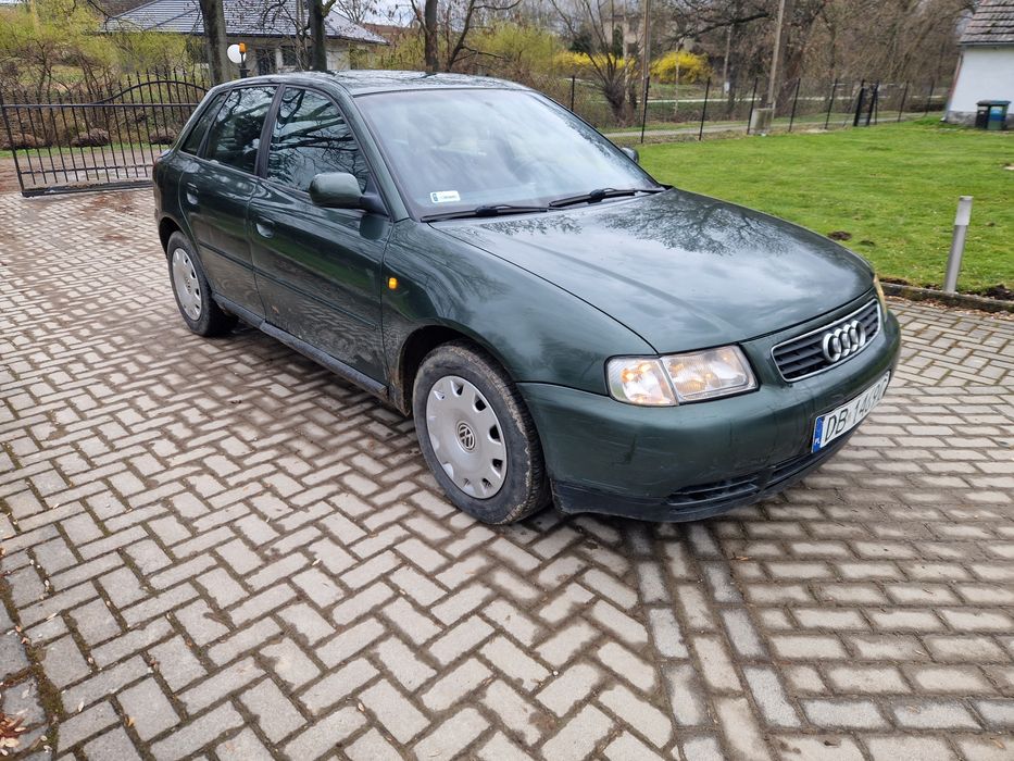 Audi a3 1.8b OKAZJA zarej 5 drzwi