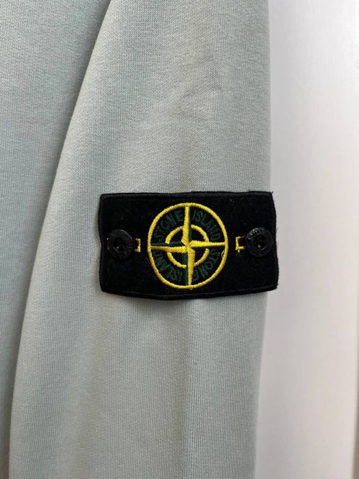 Stone island.