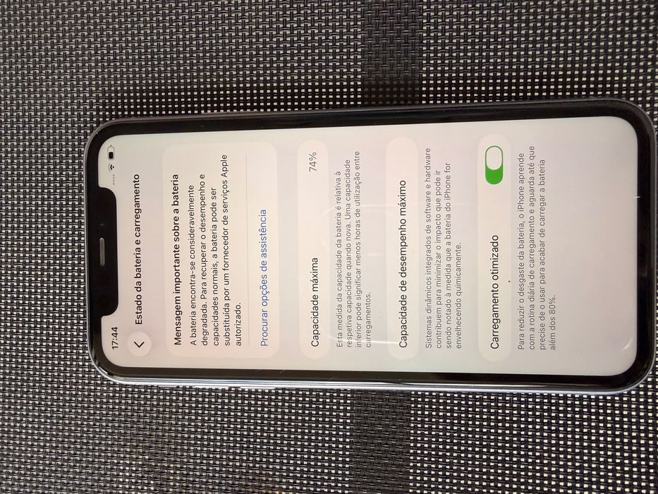 iPhone 11 64GB usado