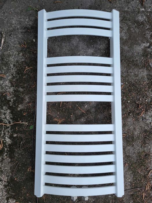 grzejnik łazienkowy Terma Dexter 860x400 biały