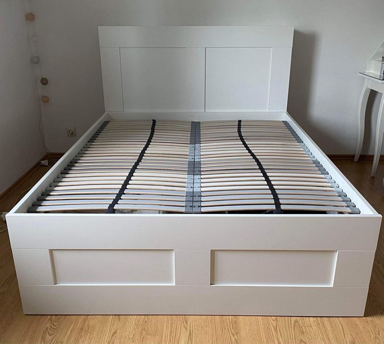 Białe Łóżko BRIMNES z pojemnikiem i zagłówkiem 140x200 cm