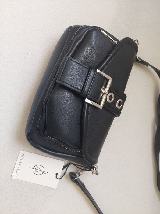 Czarna torebka Stradivarius