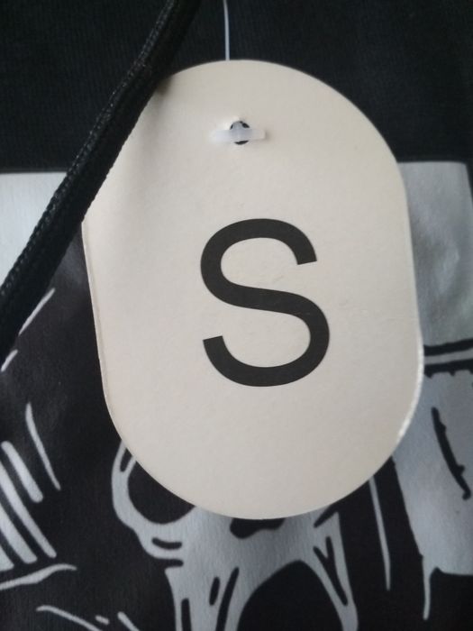 Sweter bluza z kapturem S dla nastolatków z metką.