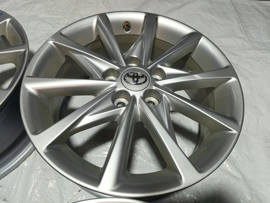 Felgi Aluminiowe 17 Cali Toyota Prius Plus 5#114,3 Oryginał
