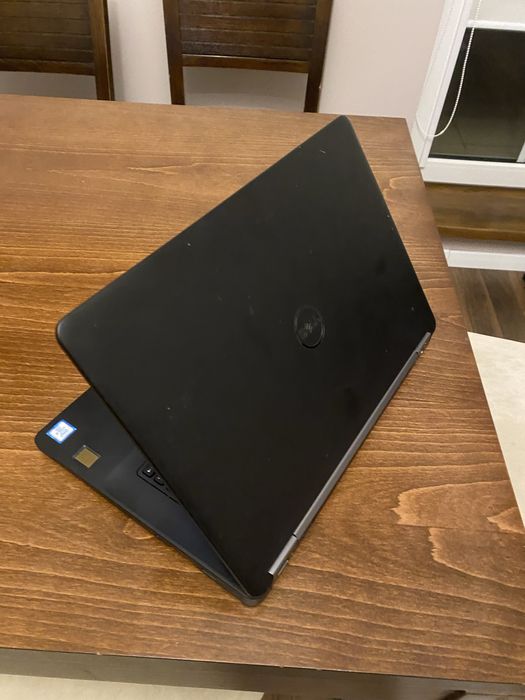 Laptop Dell Latitude E5470