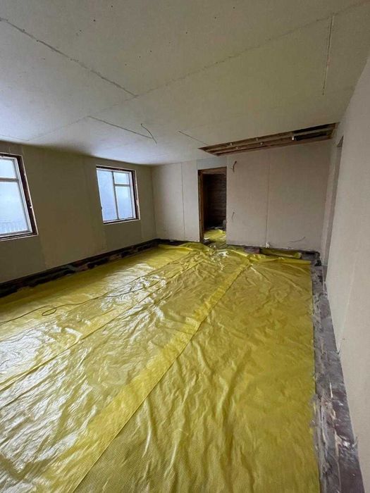 Будинок,ділянка 7 соток Астра