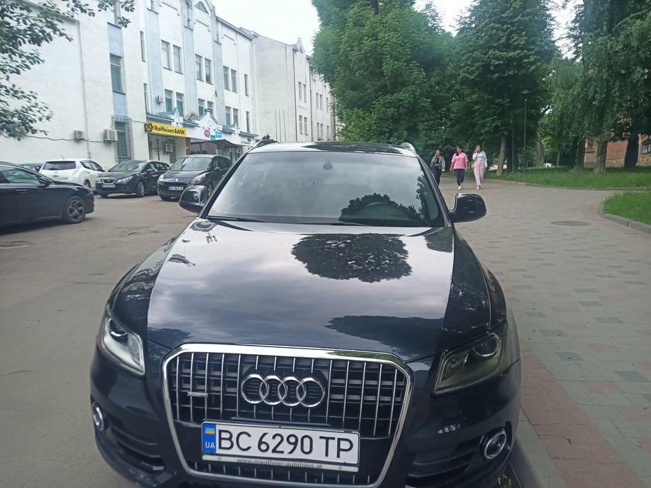 Audi Q5 2012 2.0 л (Бензин)