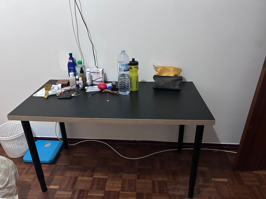 Mesa de estudo- secretária