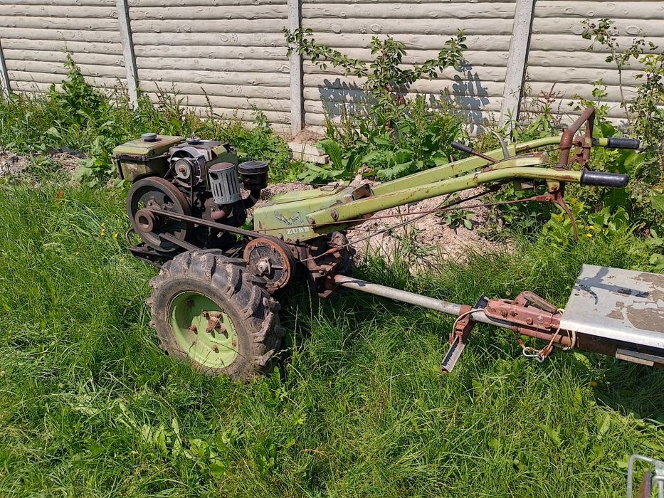 Продам Мотоблок Зубр 8
