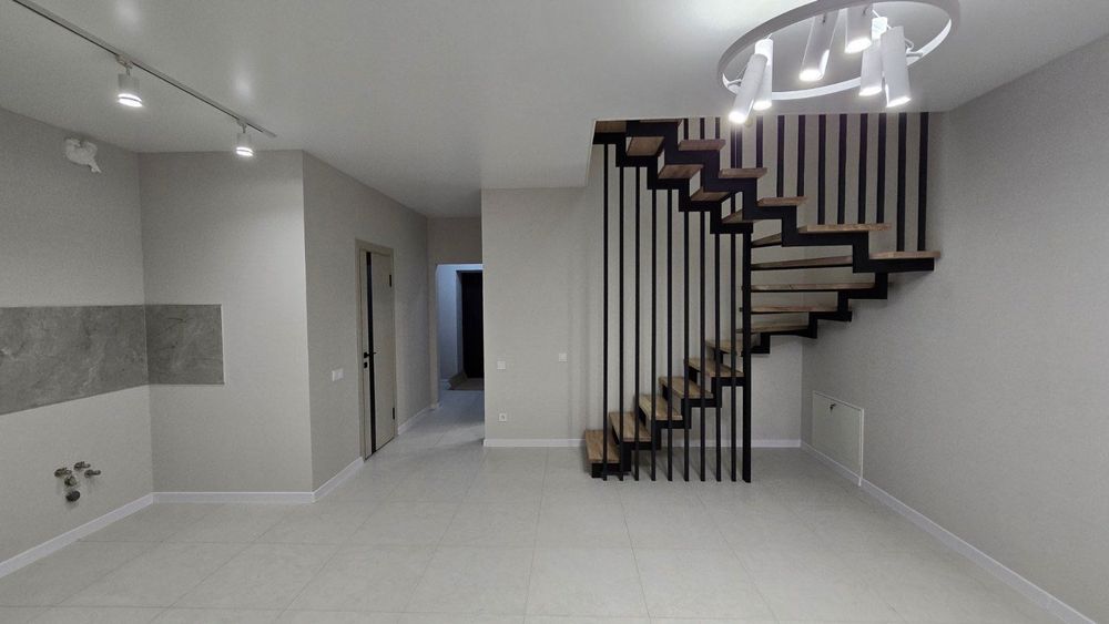 Продам Таун на Перемичці!