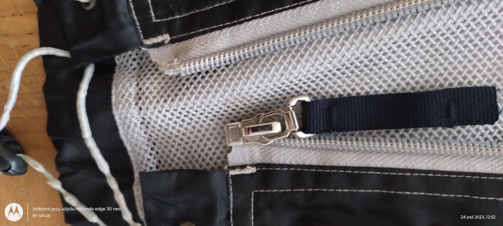 Kurtka wiatrówka Armani Jeans L