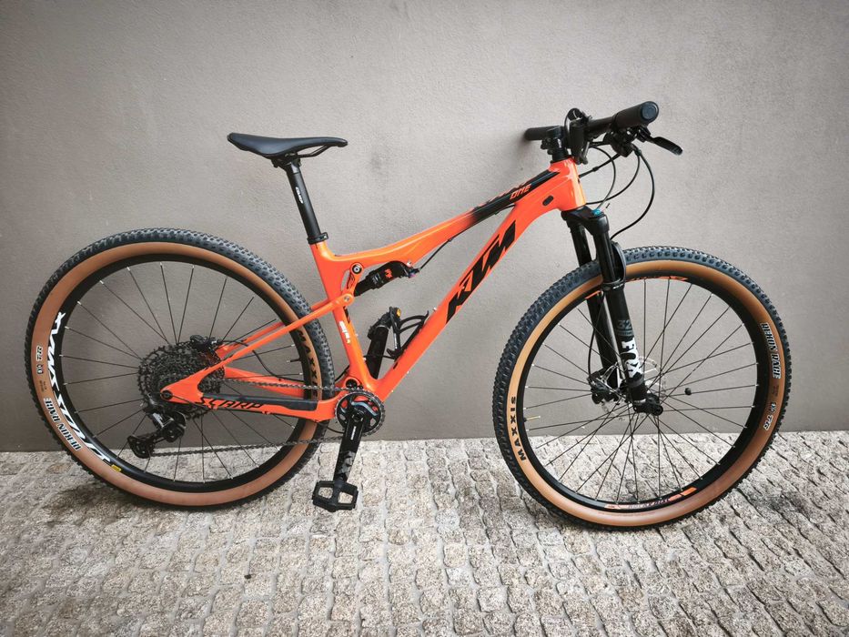 Ktm scarp carbono suspensão total FOX OPORTUNIDADE