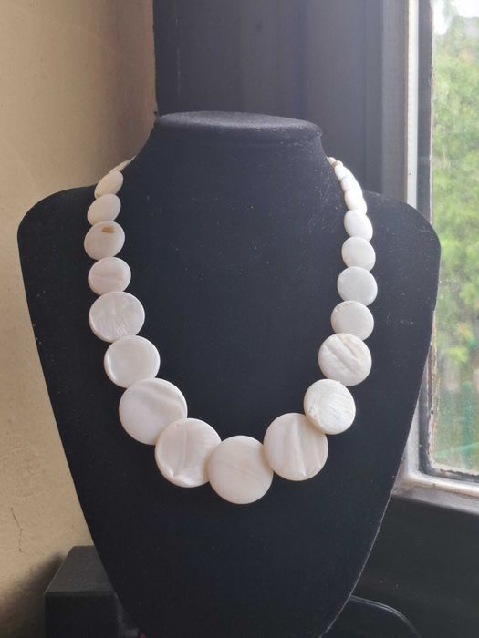 Promocja Piękny naszyjnik z perłowej macicy vintage.