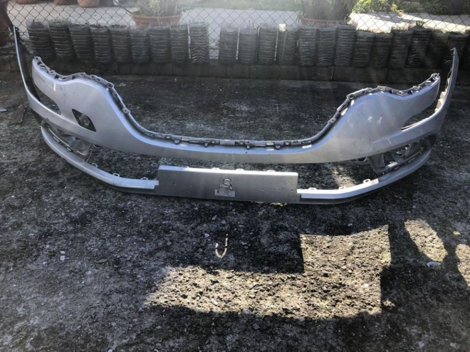 Parachoque renault talismã