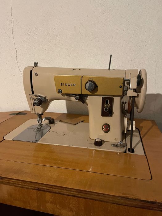 Máquina costura Singer