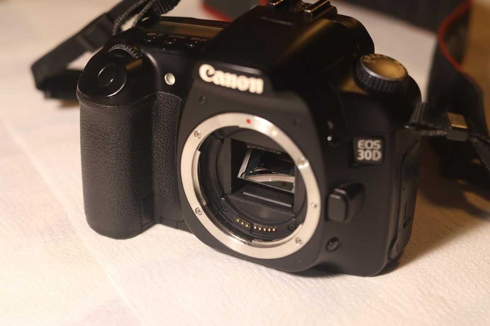 Canon EOS 30D DSLR