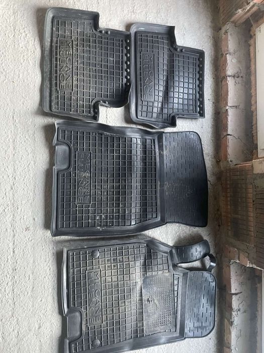 Комплект ковриків Megane 3