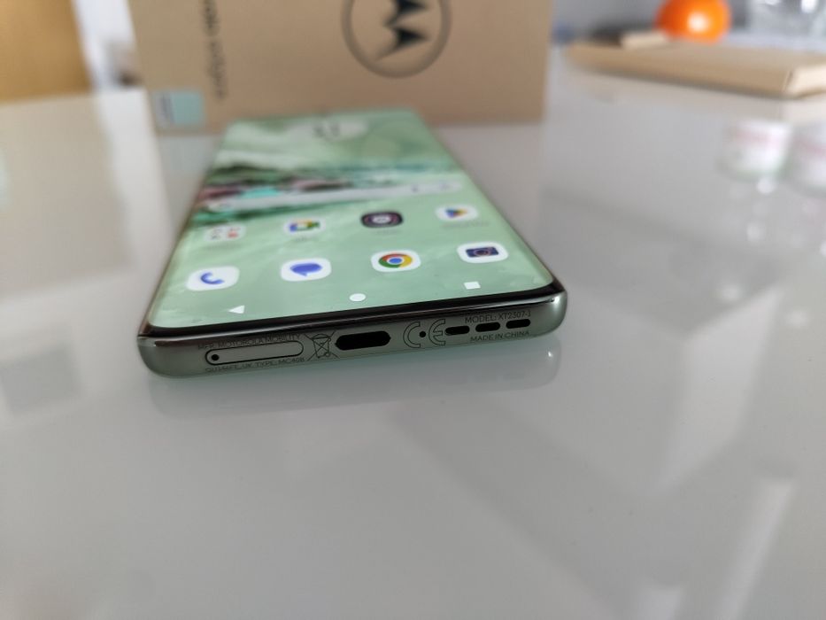 Idealna Motorola Edge 40 neo 12/256