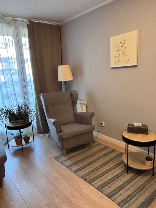 Do wynajęcia gabinet dla psychologa, psychoterapeuty, okolice Magnoli