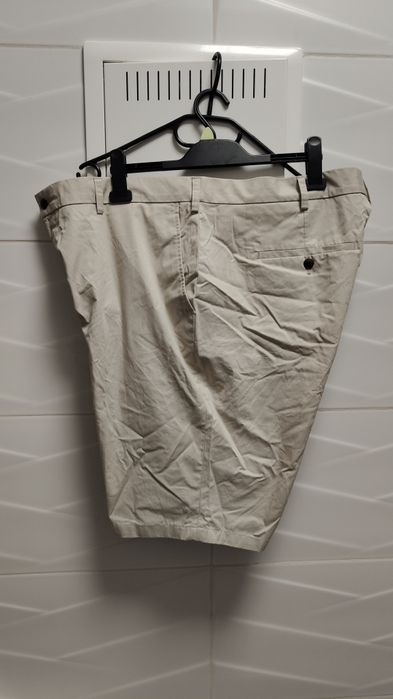 Spodenki Cotton r. 44 pas 114 cm beż NOWE