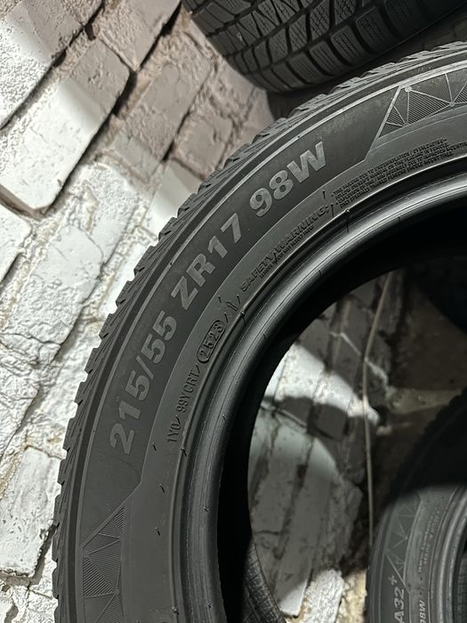215/55 R17 Kumho Solus 4s Ha32 /2023рік/пара/всесезон/