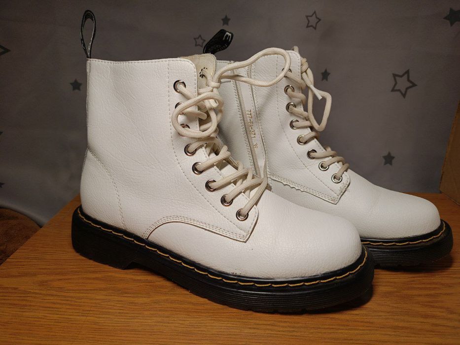 Продам срочно демисезонные ботиночки р.24,5,кожа.