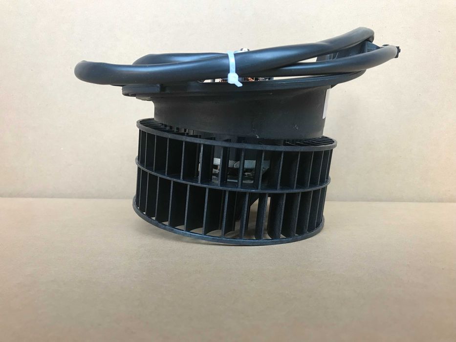 Моторчик печки Mercedes 190 W201 (82-93)