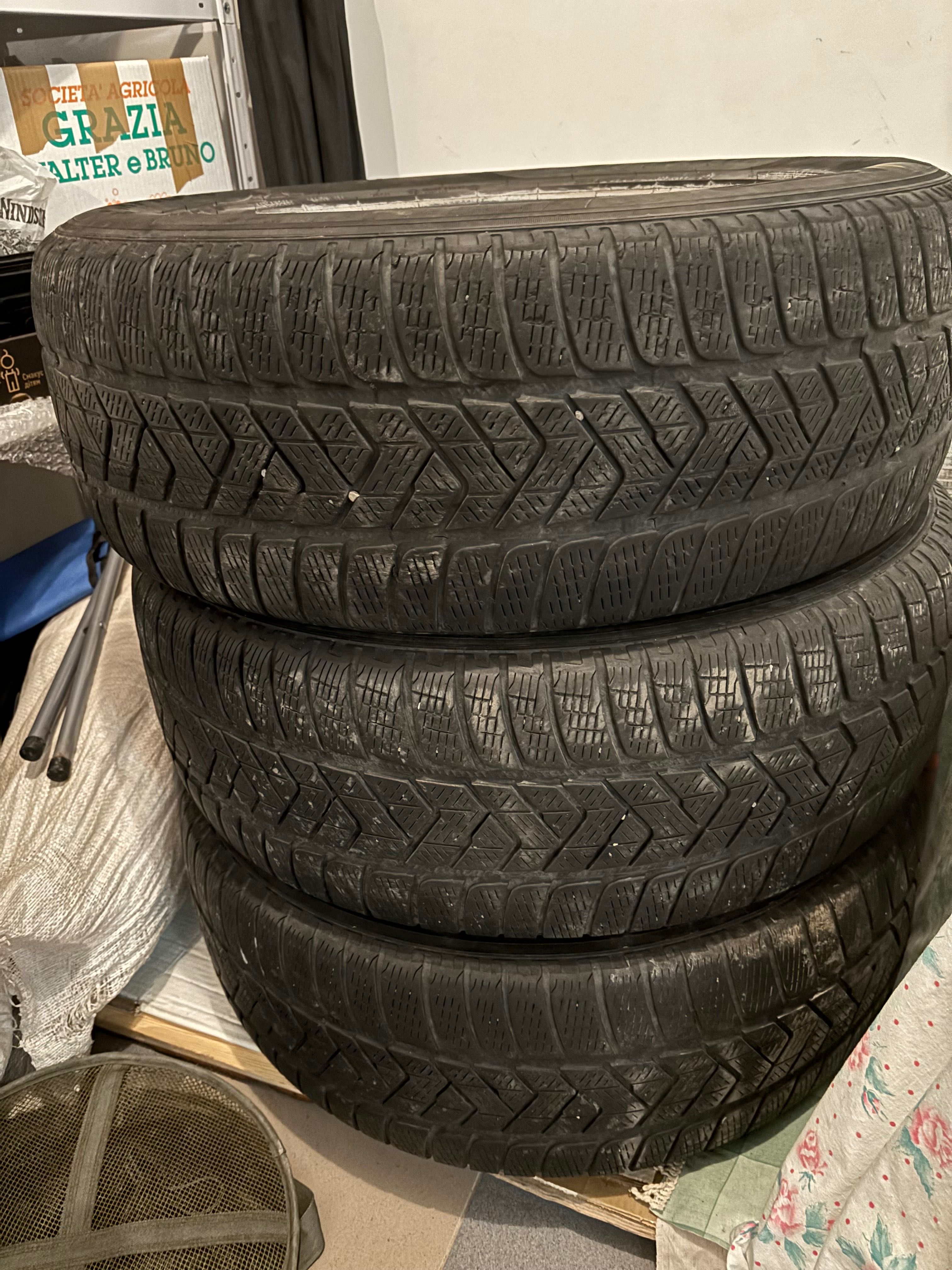 Резина 235/65/R17 Pirelli: 350 грн. - Автошины Тернополь на Olx