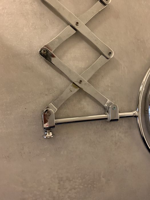 Espelho de aumento extensível