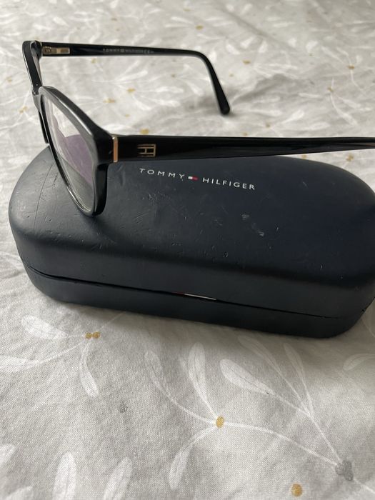 Sprzedam dwie oprawki Tommy Hilfinger i Emporio Armani