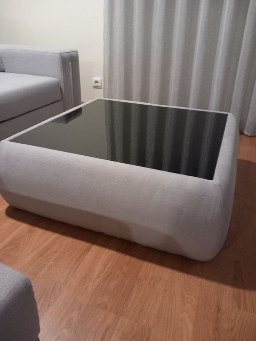 Mesa de sofa en tecido com vidro