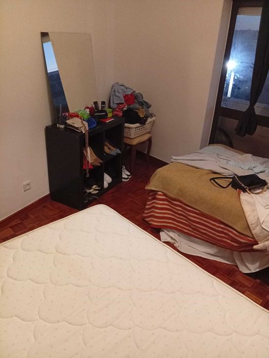 Arrenda-se quarto pra partilha ou Air BnB.