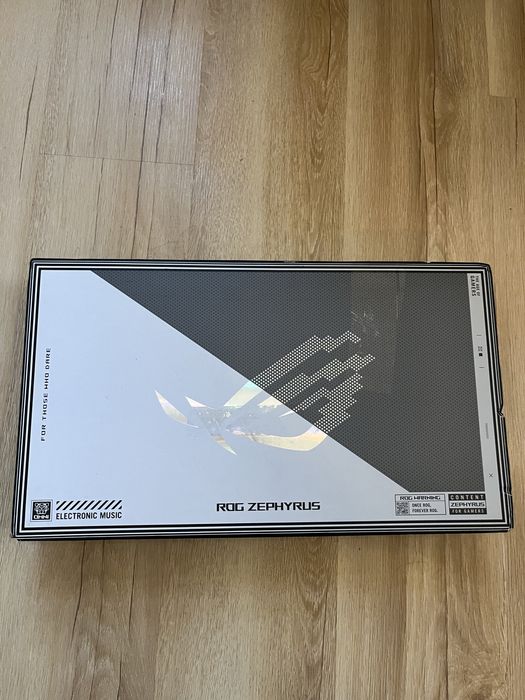 ASUS ROG Zephyrus G14 Ryzen 9 6900HS 32GB / 512GB SSD / RX 6800S 8GB