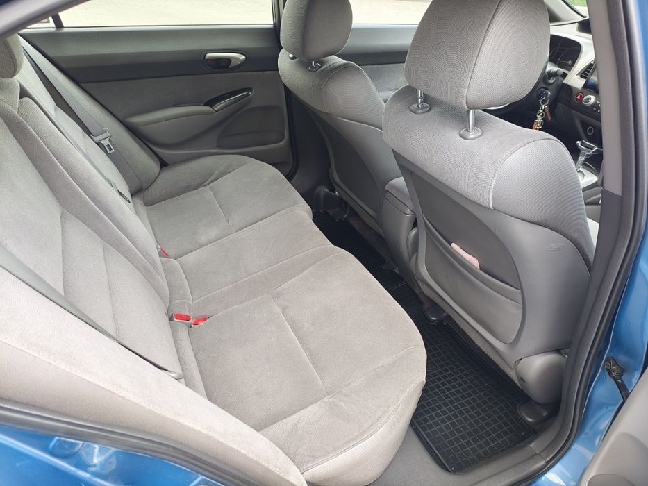 Honda civic 4d Hybrid 8 покоління 1.3 i-Vtec IMA