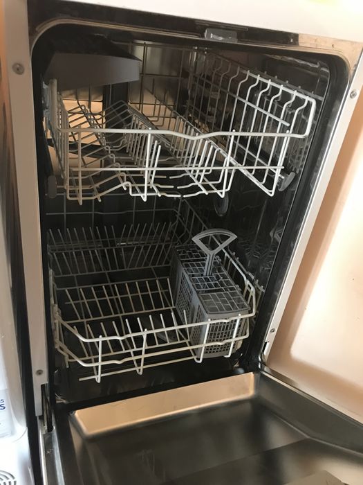 Продам німецьку посудомийну  машинку 45 см. Siemens.