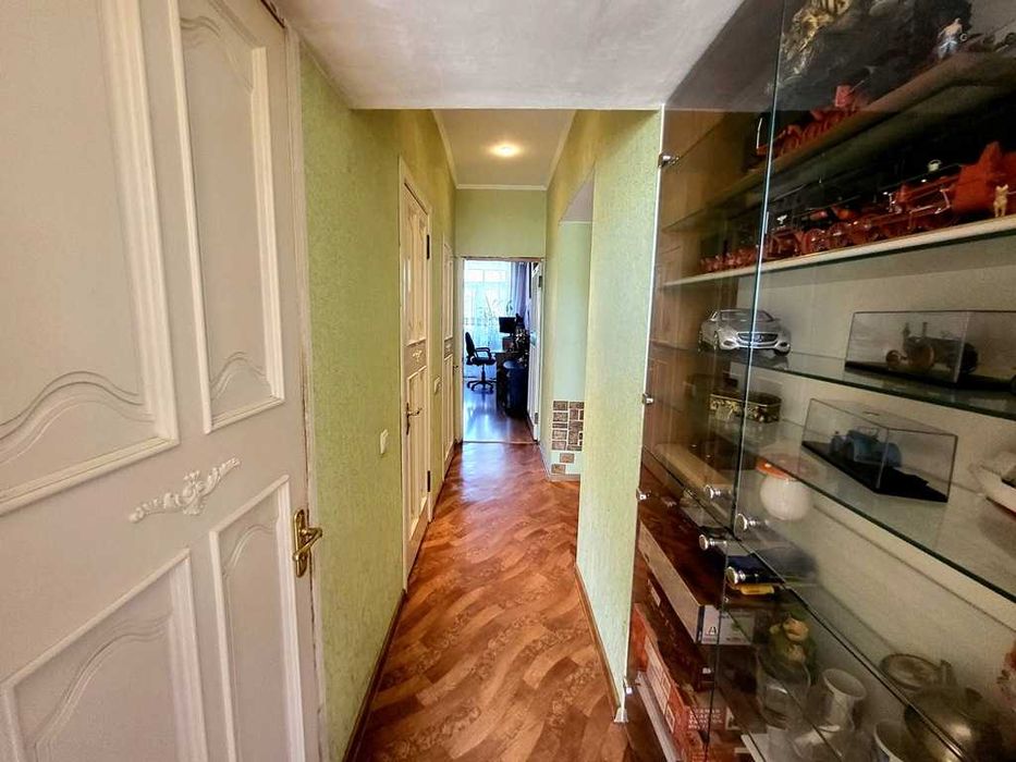 Продаж 2-х к.кв. ЦЕНТР міста вул. 12 Квітня буд.№5 (4 поверх).