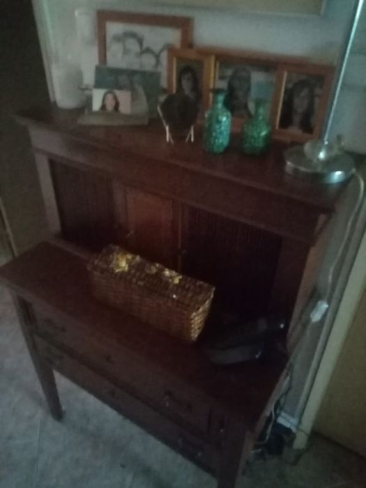 Escrevaninha de sala