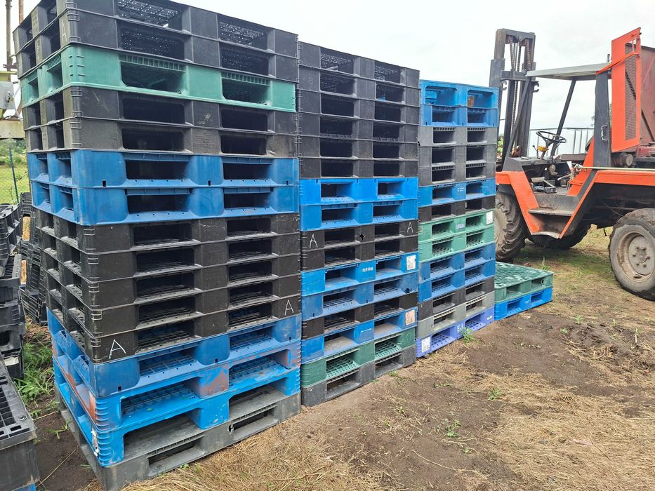 Palety plastikowe 120x100 110x110 130x110 130x130 120x80 plastykowe uszkodzone