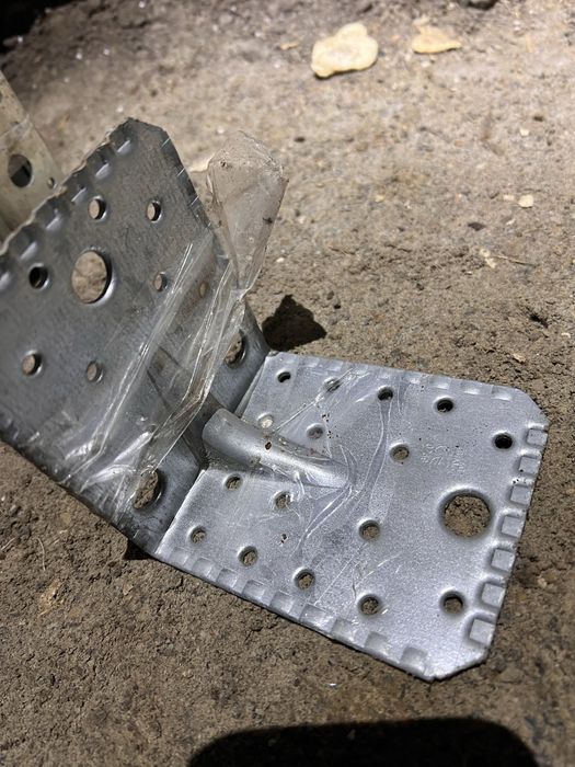 Уголок универсальный размер на фото