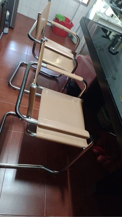 Mesa de jantar de vidro