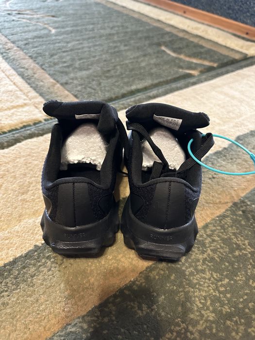 Кросівки жіночі alo Yoga Runner 37 black