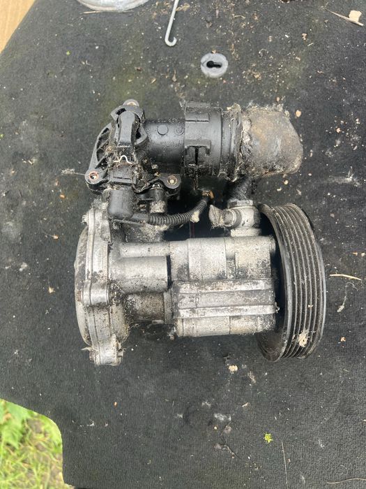 Насос гідропідсилбвача bmw e36 m40 m43 e46