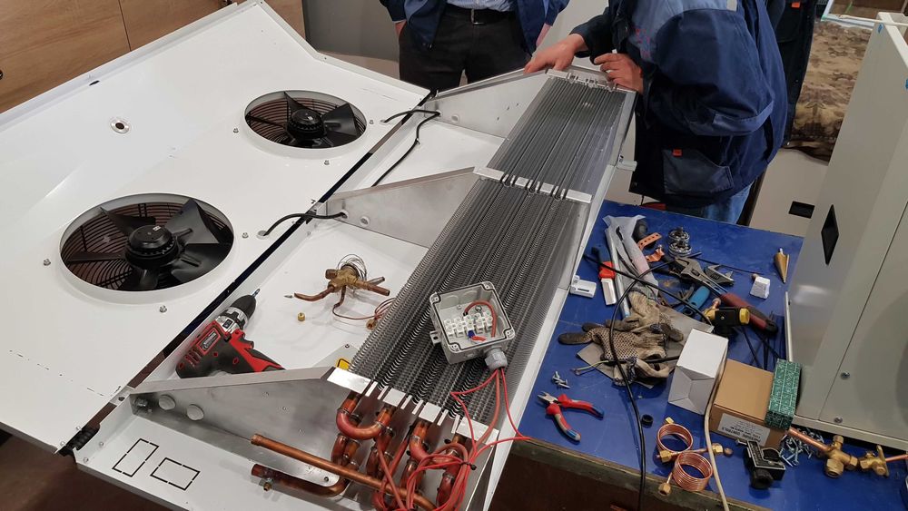 Ремонт промислових холодильників, холодильних камер і вітрин