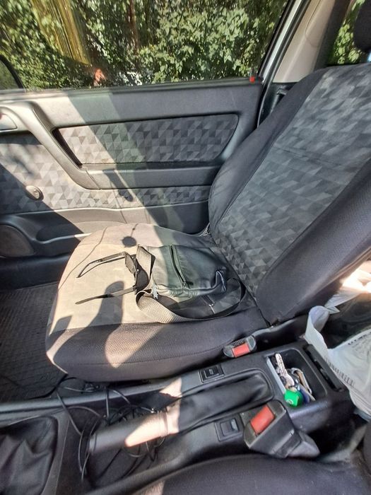 Opel Astra G передние откидные сидения