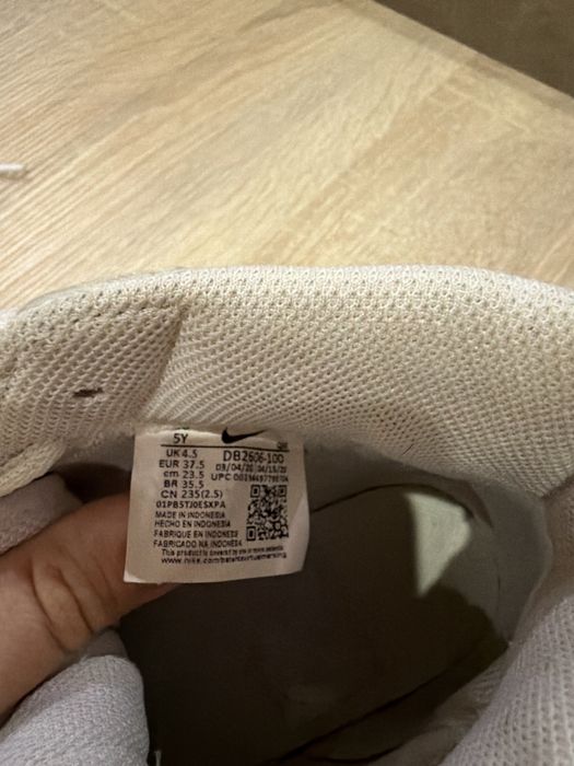 Кросівки оригінальні NIKE