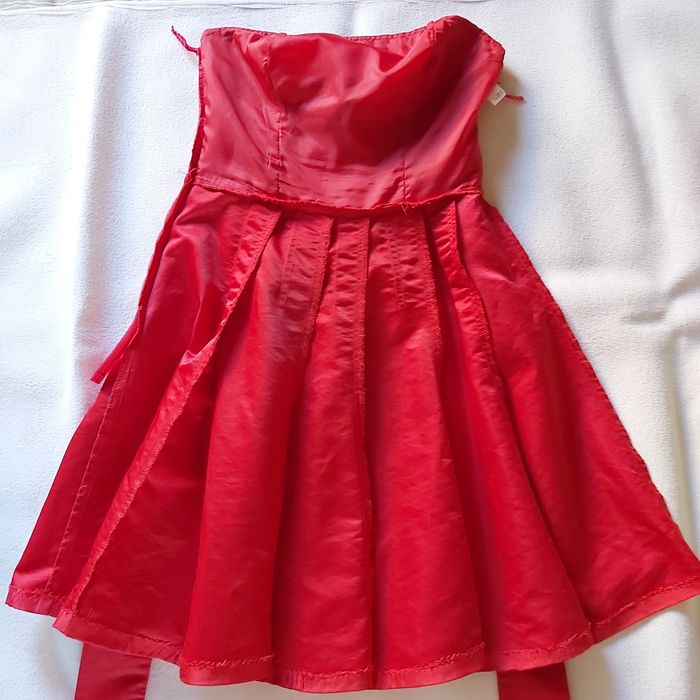 Vestido vermelho acetinados