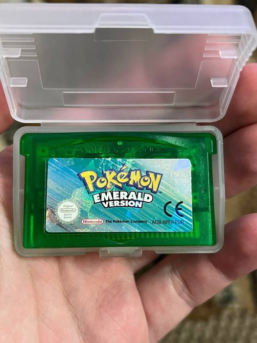 Nintendo Pokemon Emerald