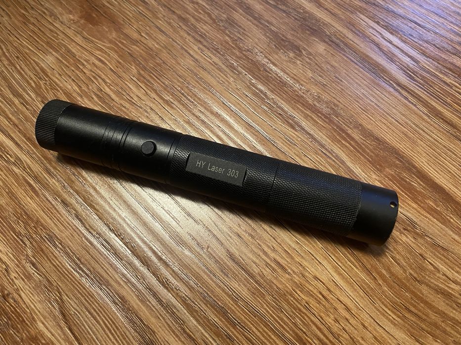 Зелёная лазерная указка HY laser 303