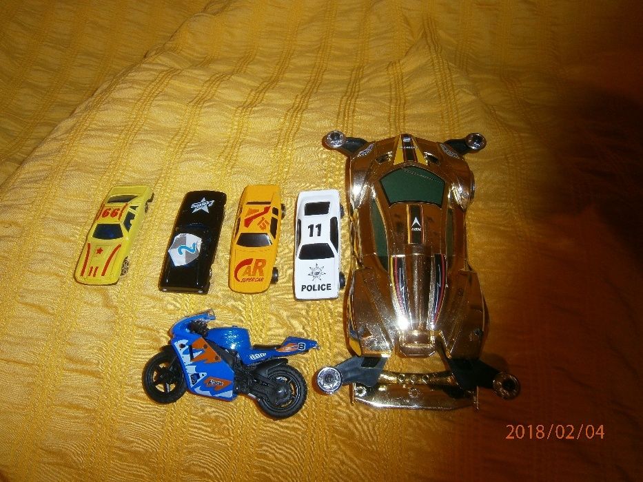 Игрушка. из шести единиц.